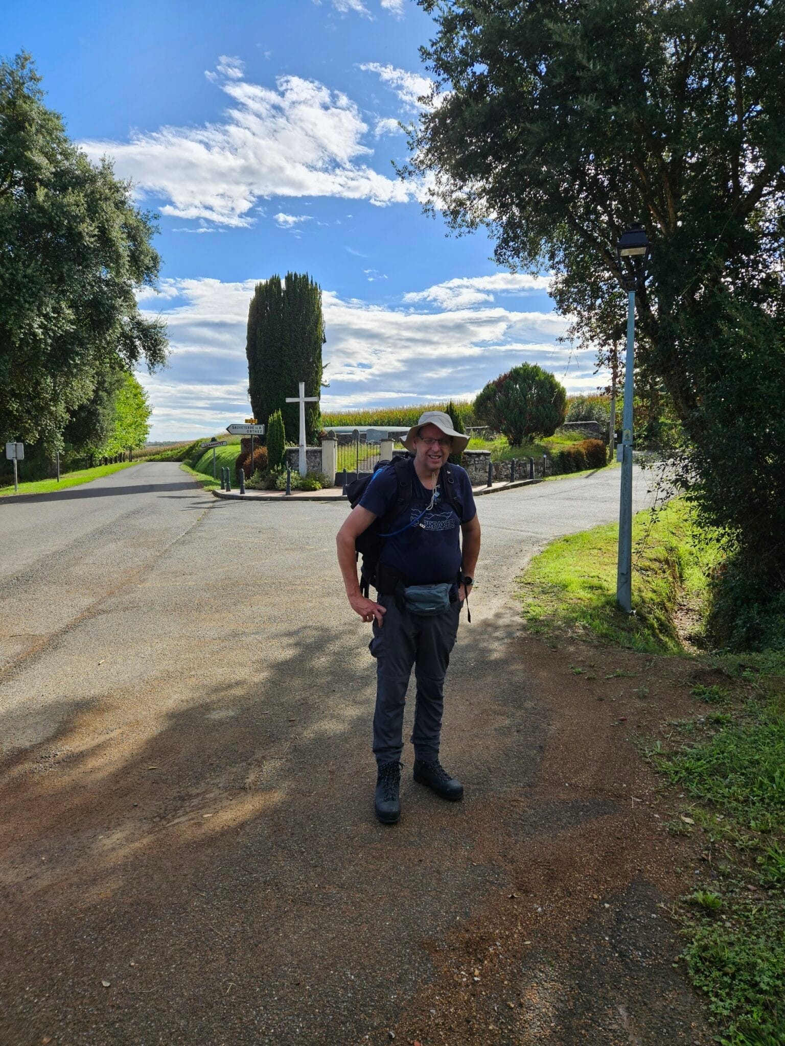 2023 Dag 1: De voetreis start – Orthez naar Sauveterre-de-Béarn Nog een stuk te gaan
